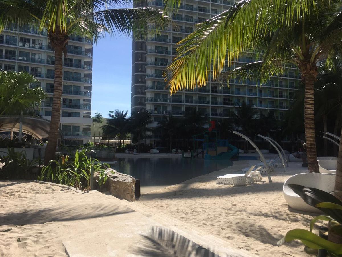 Azure Urban Beach Resort Manila By Radlett Экстерьер фото