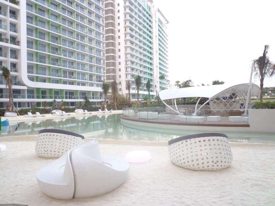 Azure Urban Beach Resort Manila By Radlett Экстерьер фото