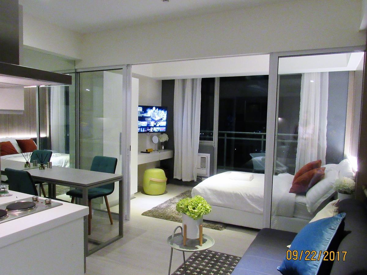 Azure Urban Beach Resort Manila By Radlett Экстерьер фото