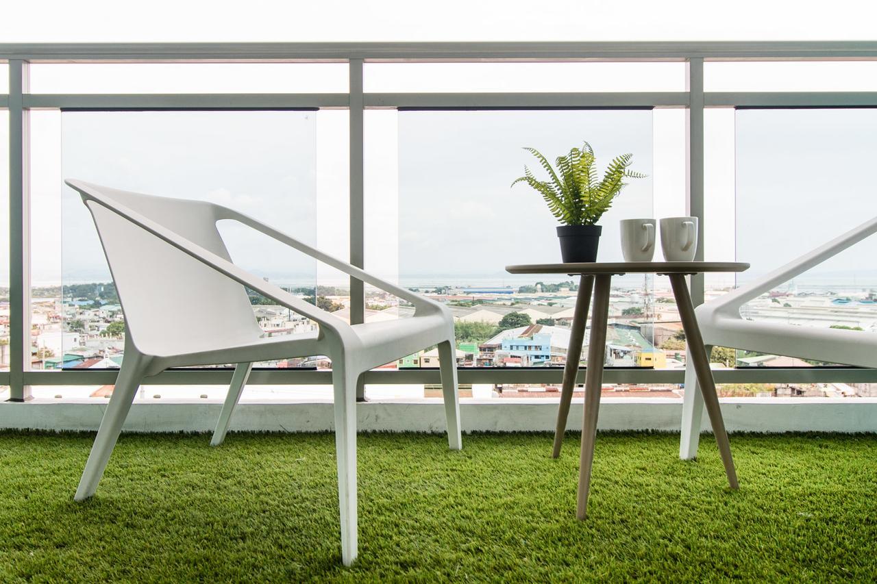 Azure Urban Beach Resort Manila By Radlett Экстерьер фото